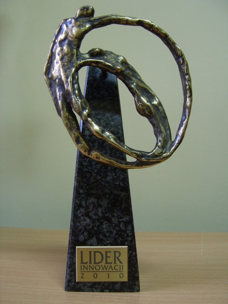 Statuetka Lider Innowacji 2010 dla INZ